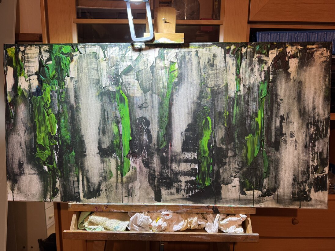 Mixed‑Media Collage in Arbeit